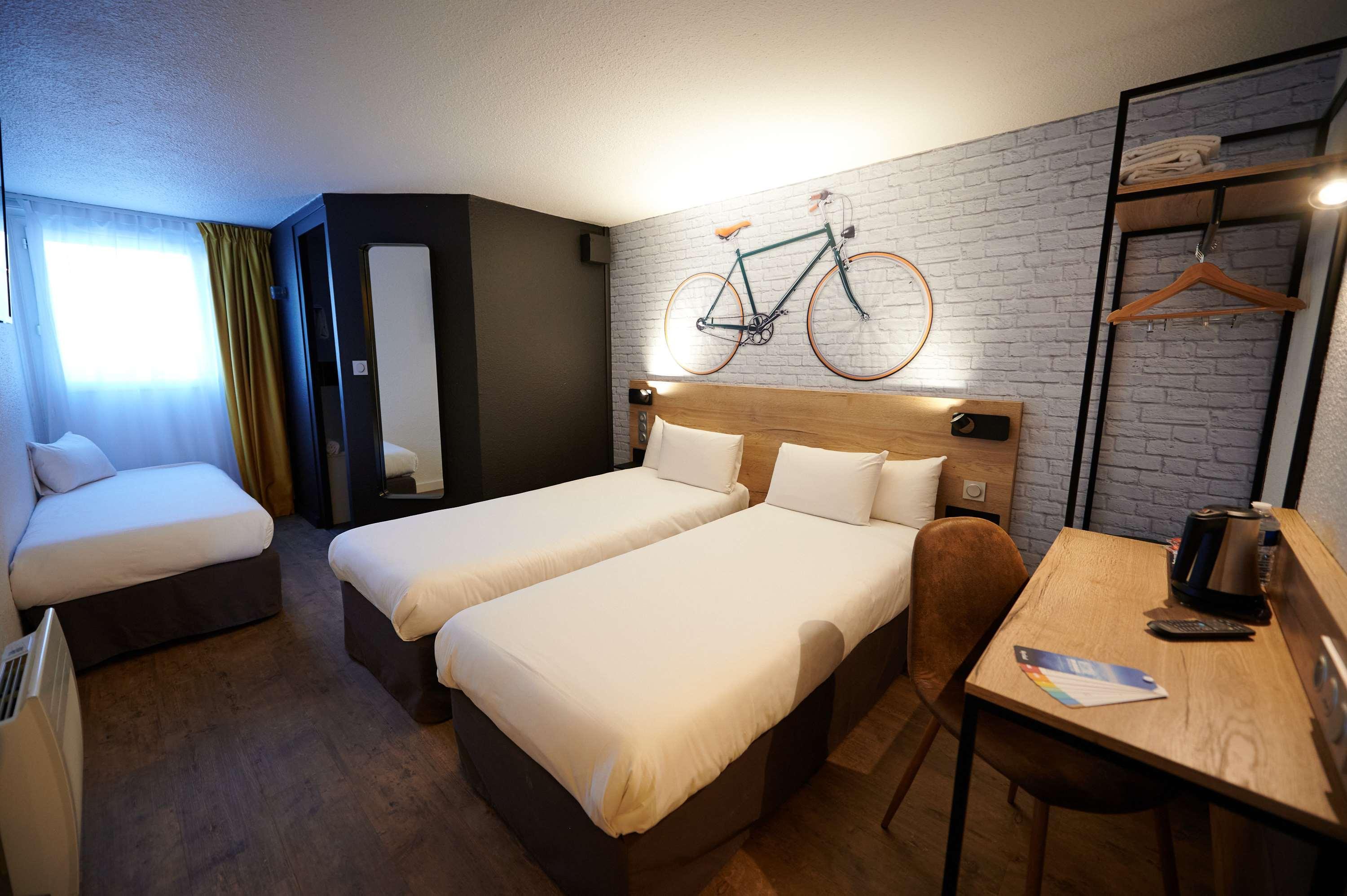 Kyriad Hotel Laval Laval  Exterior photo