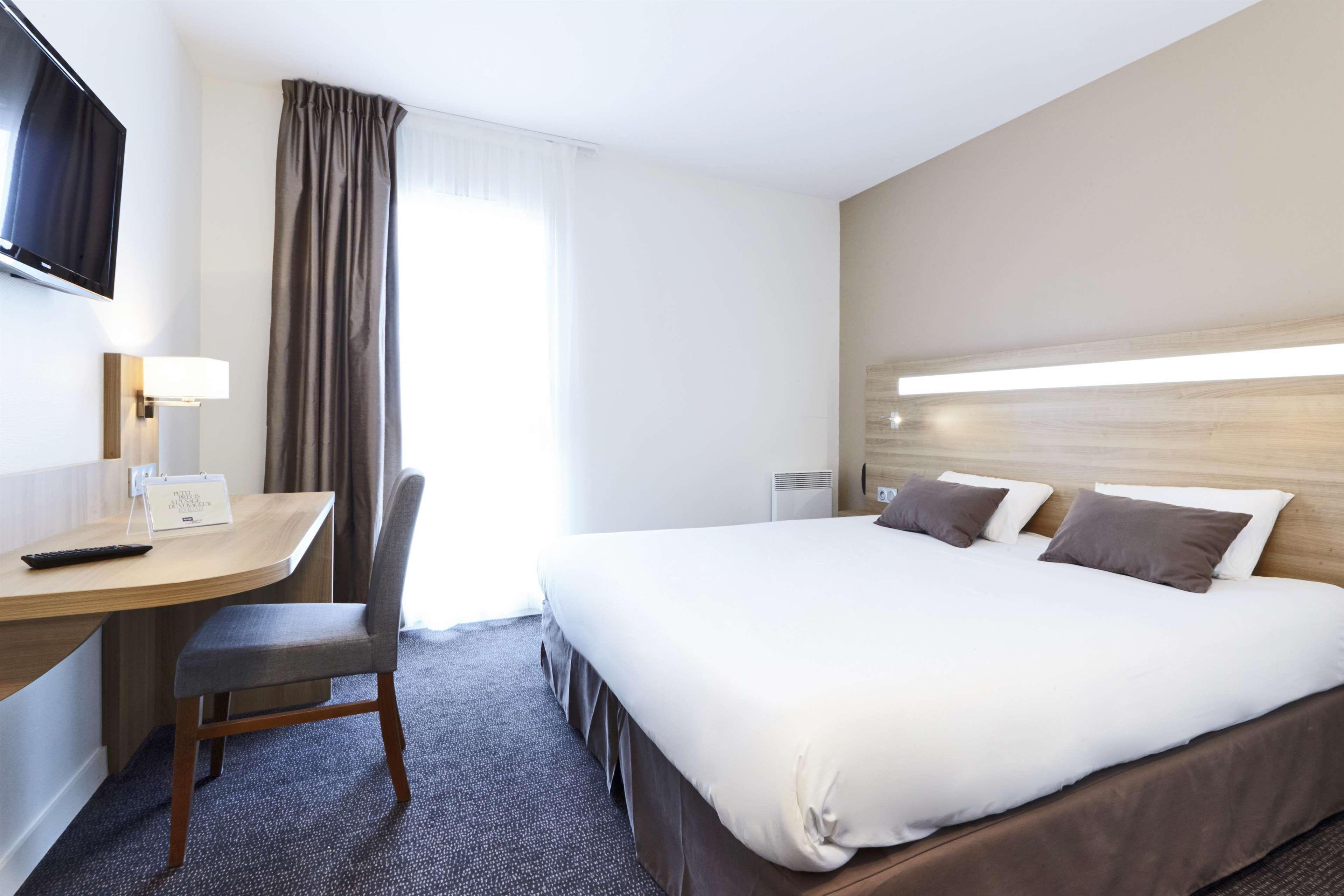 Kyriad Hotel Laval Laval  Exterior photo