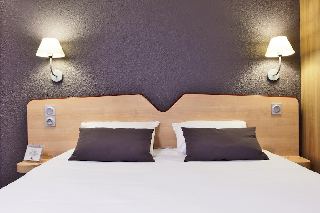 Kyriad Hotel Laval Laval  Exterior photo